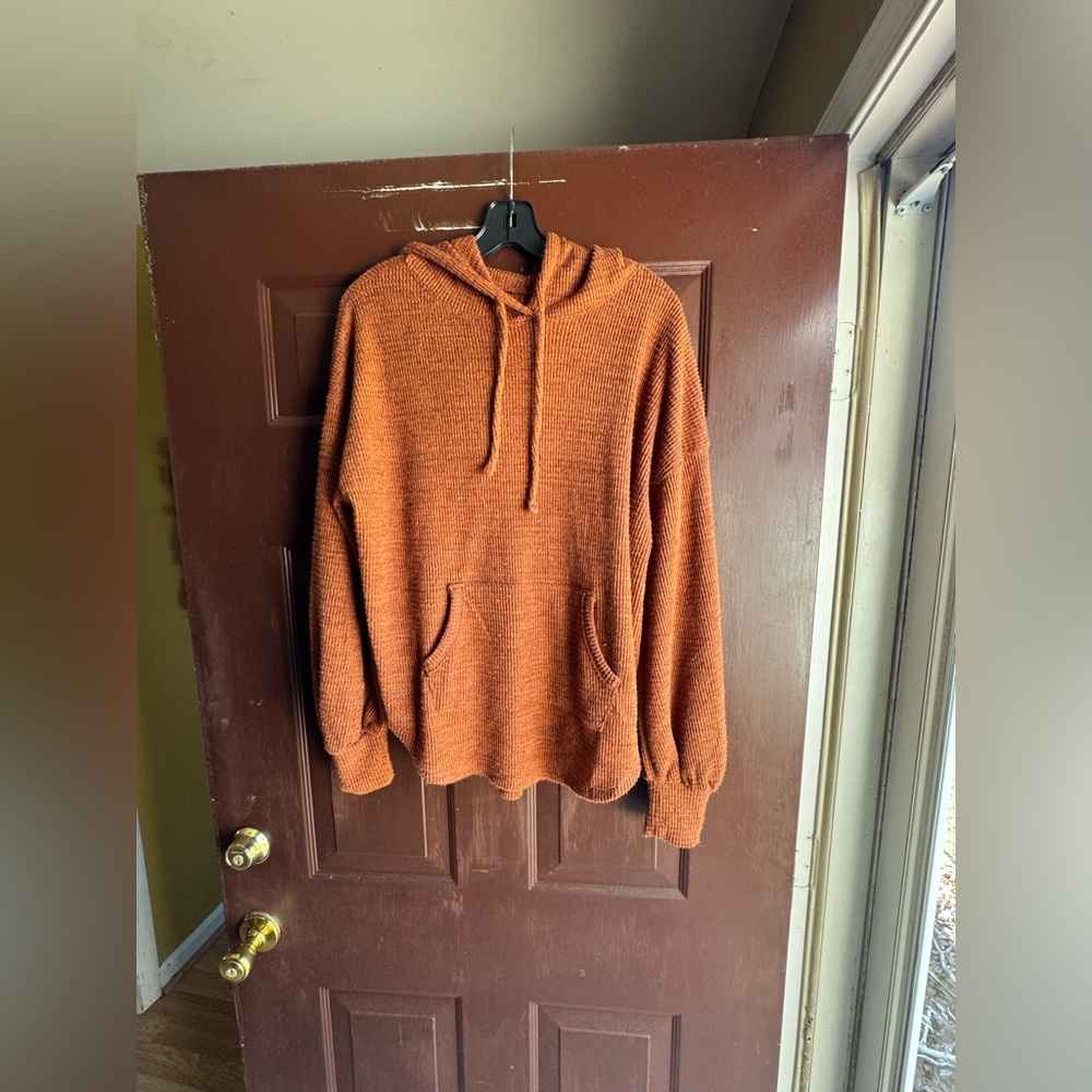 SO Brand Hoodie Size XL There Is A Pulled Thread On Back